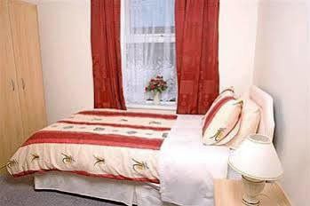 The Sleep Station Newport Hotel Екстериор снимка