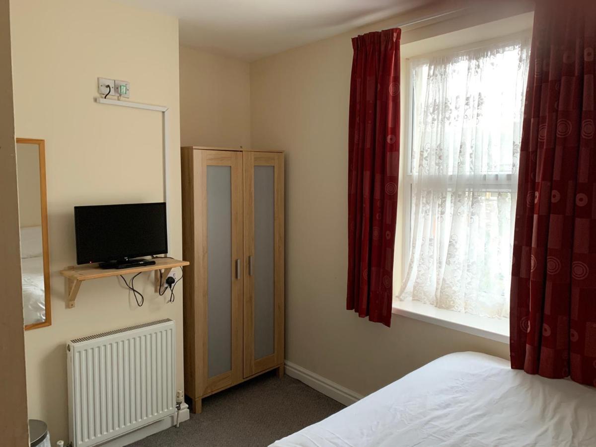 The Sleep Station Newport Hotel Екстериор снимка